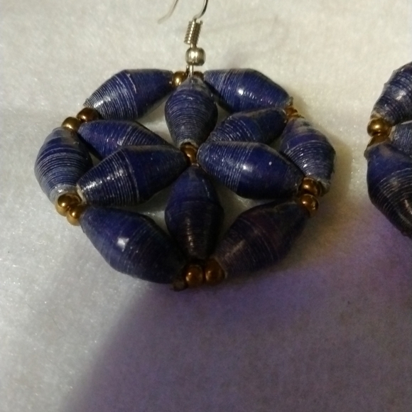 Vintage blue pierced earrings hand rolled paper beads (sku 234) - Picture 2 of 4